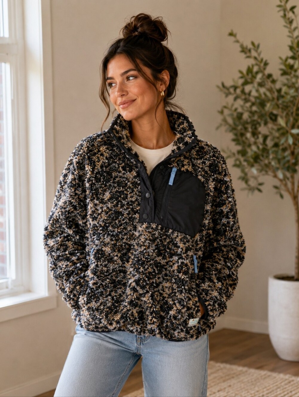 Mountain And Isles Fleece Pullover